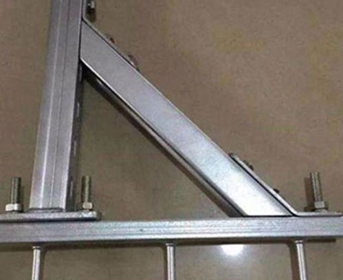 大慶綜合管廊支架定做與冠鐵金屬制品型號(hào)規(guī)格解析——以日光燈支架為例